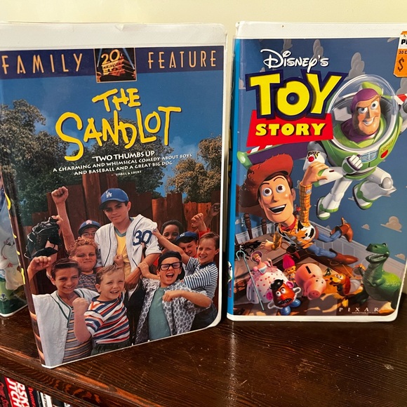 Lot of Ten (10) Disney VHS Tape Rated with Three (3) New Sealed Rated G & One PG - Picture 7 of 8